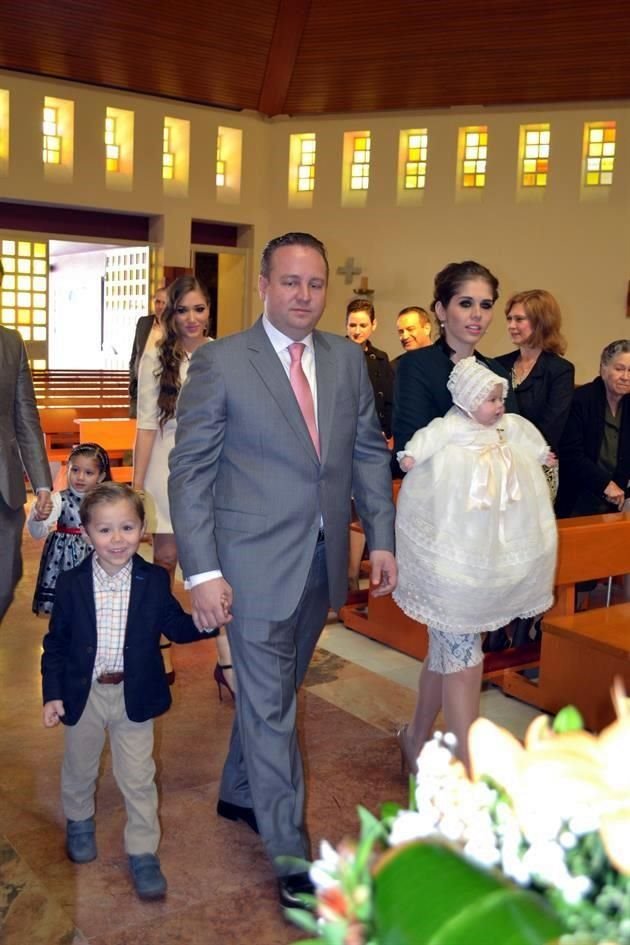Hermosa familia. Luis Manuel Gutiérrez Anaya, Luis Manuel Rodríguez Gutiérrez, Lupita Anaya Orozco y Fátima Gutiérrez Anaya.