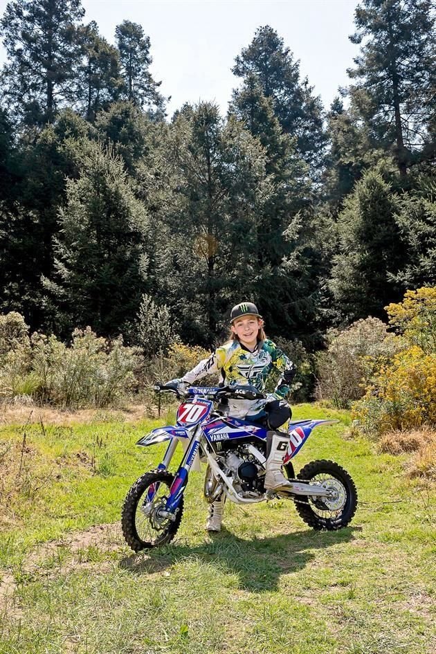 Christine Lewis es campeona nacional de enduro en la categoría infantil femenil. 