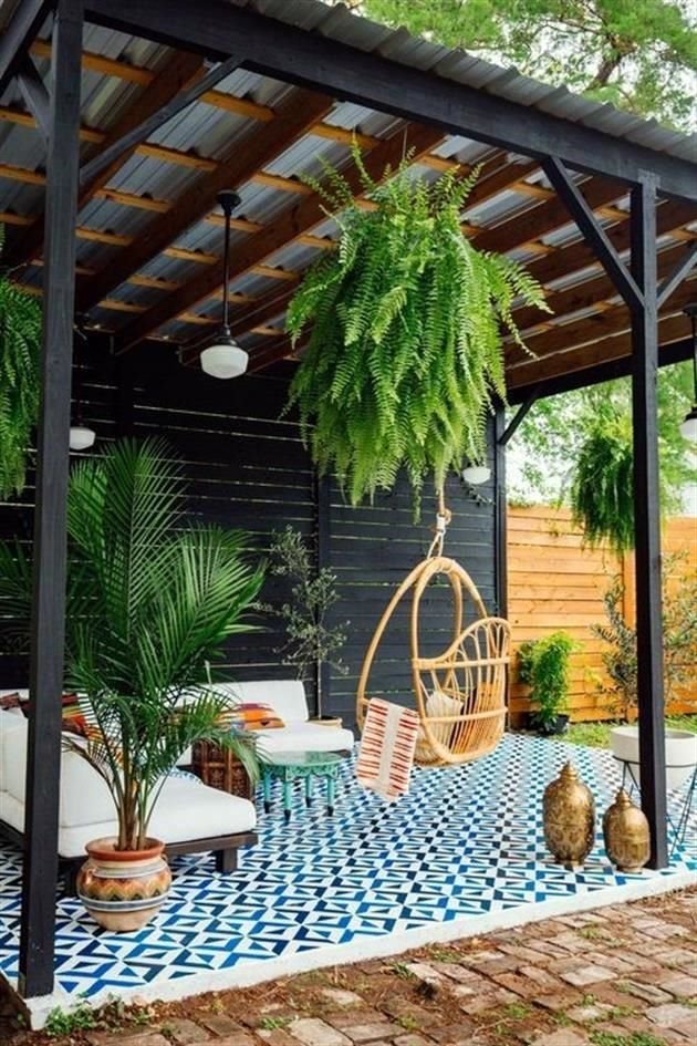Pero no sólo es un elemento para el interior del hogar, ya que los pisos o muebles en el exterior también pueden llevar patrones.