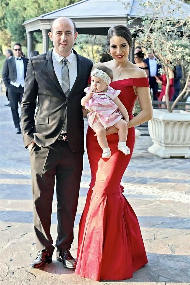 Francisco Ortiz, Andrea Velasco y Regina Ortiz