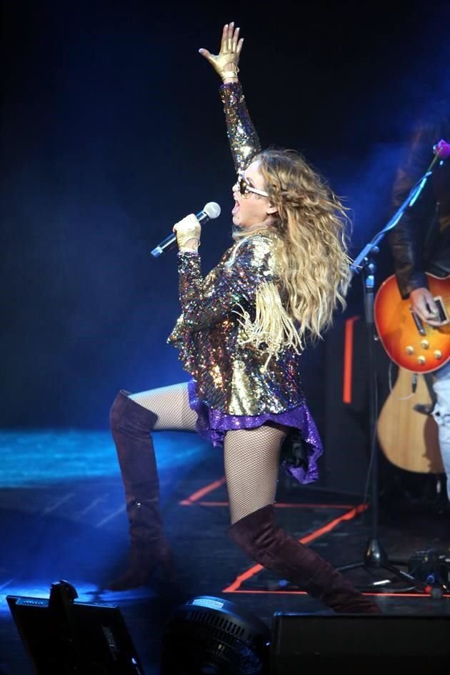 Paulina Rubio en concierto.