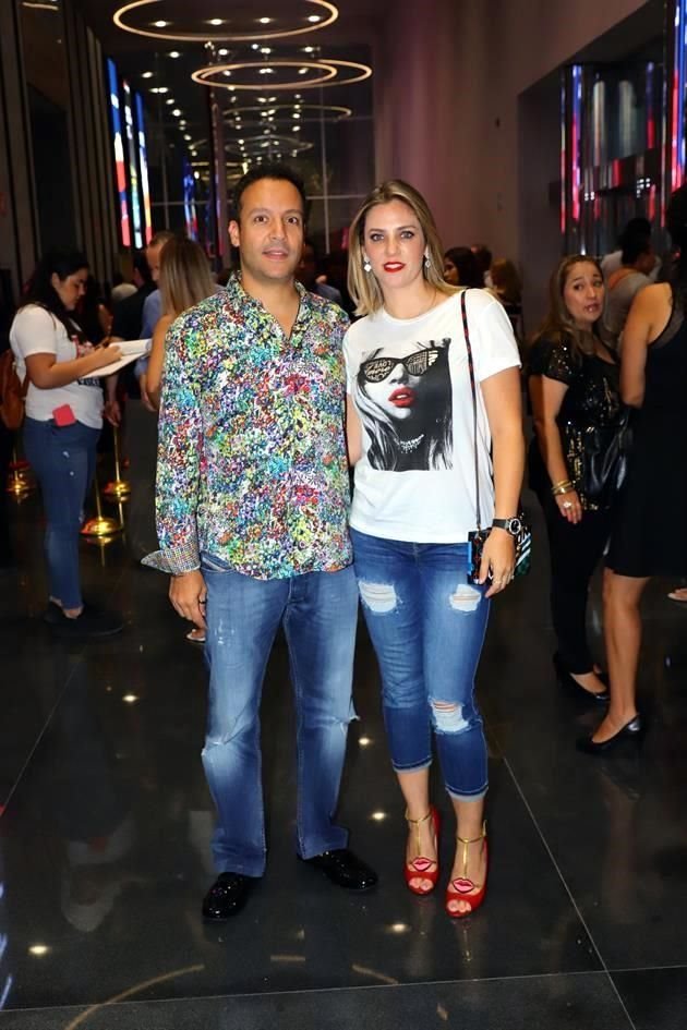 Rafael Báez y Paty Torres de Báez