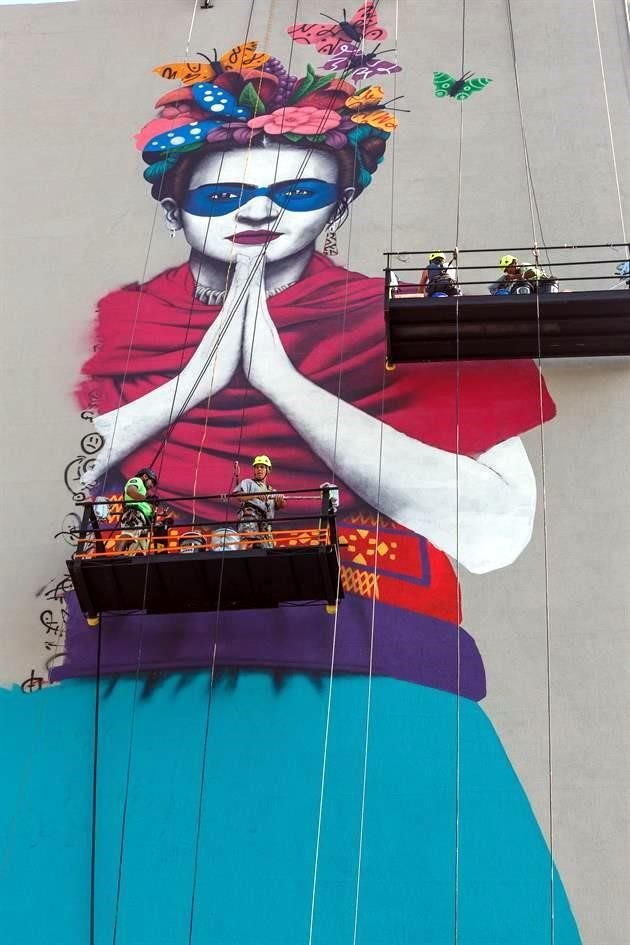 El mural mide casi 25 metros de altura y para hacerlo posible se reunirán más de 200 litros de pintura.