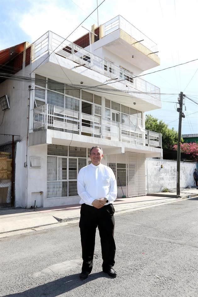 También está por abrir, justo a un lado del comedor, una casa de salud mental, donde se buscará ayudar a personas que sufren alcoholismo y drogadicción.