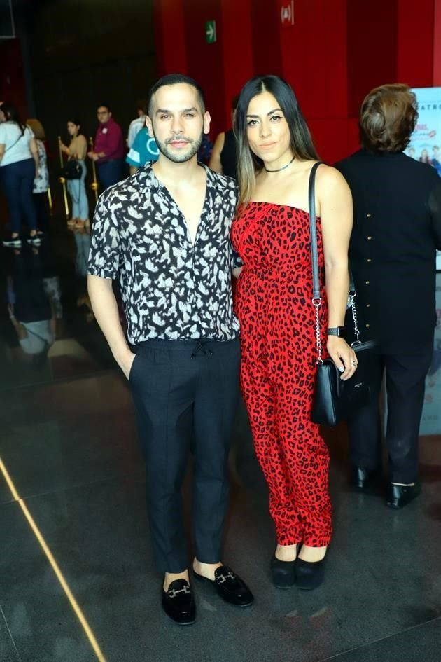 Carlos Zaur y Gaby Rojas