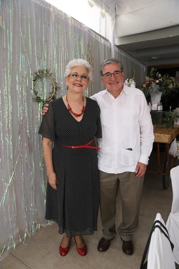 Abuelitos maternos. María Marván y Pablo Espinosa