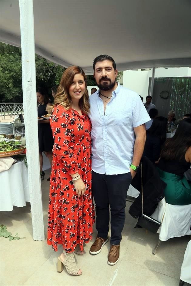 Tita Santana y Juan Pablo Balcázar