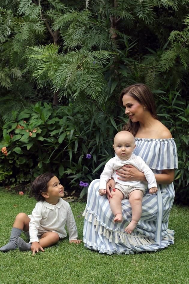 A los 48 años de edad Patty Plasencia se convirtió en abuela por primera vez, actualmente tiene dos nietos: Luis, de 2 años y Cristóbal, de 5 meses, ambos hijos de su primogénita, Patty Carrillo.