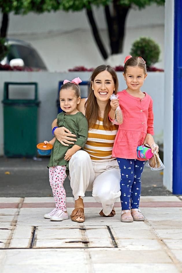 Ivana Lemoine, Fernanda Gómez y Renata Lemoine en el Oakhill.