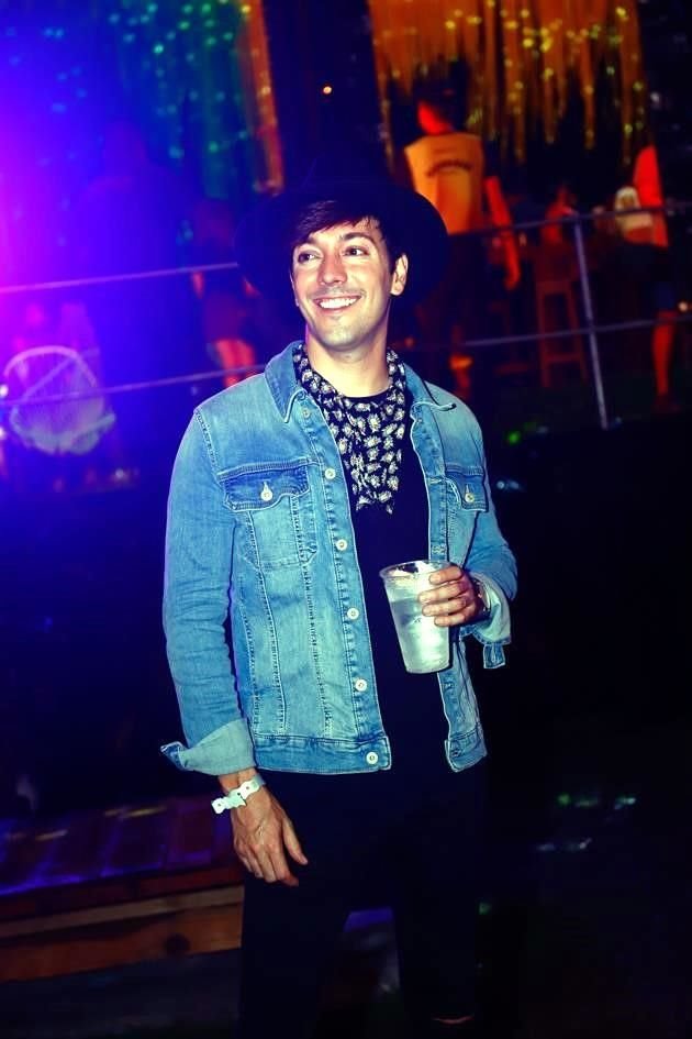 Roger González