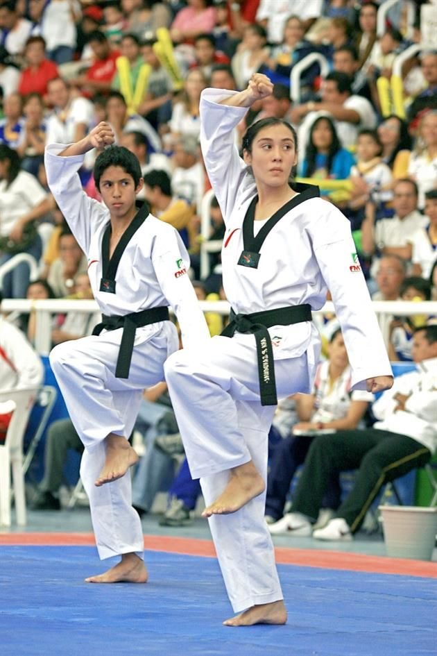 2010. En la Olimpiada Nacional, junto a Miguel Vázquez, con quien se llevó el oro en esa ocasión.