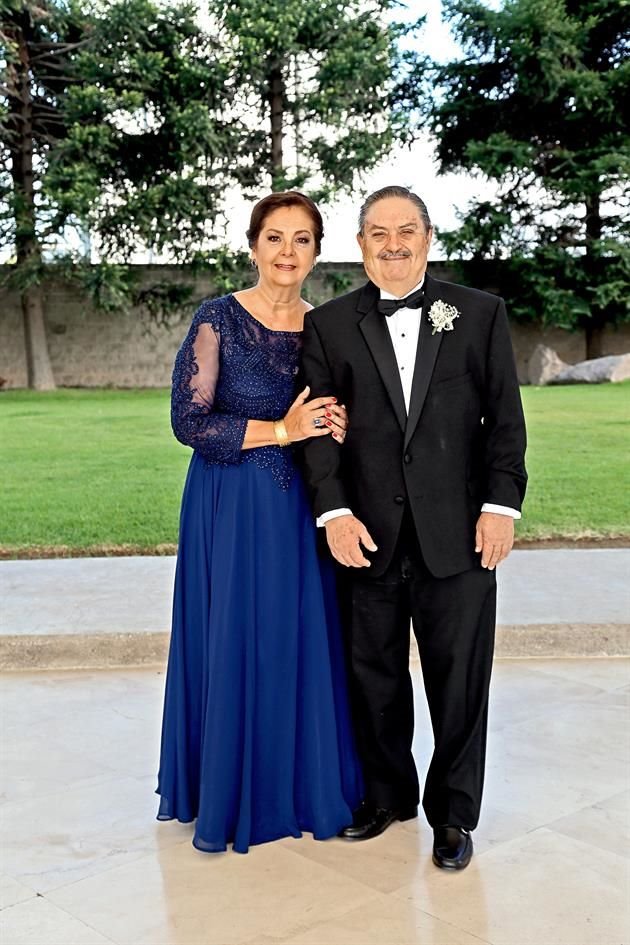 Papás de la novia. María del Rayo Ferrer y Arturo Quintero de Silva