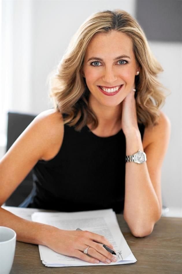 Lauren Weisberger, una de las asistentes de Anna, publicó el libro 'El Diablo Viste a la Moda' cuyo personaje central se inspira en Anna.