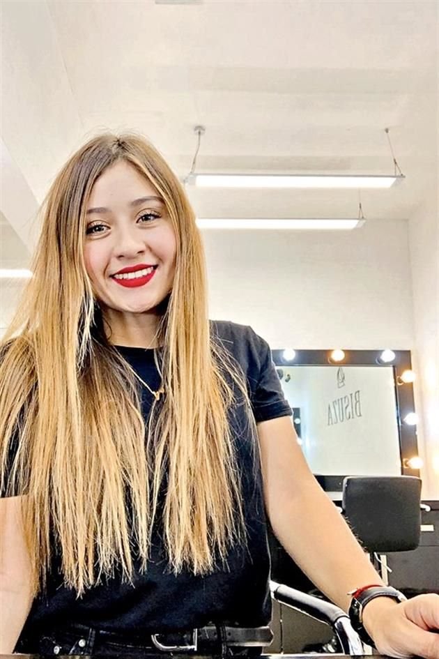 Aunque ya había acumulado algo de experiencia en una boutique, fue en Bisuza Salón donde Viviana González captó todo el conocimiento que ahora aplica en esta sesión de fotos. FOTO: Viviana González  