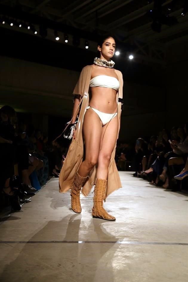 Pasarela de Ale Raw