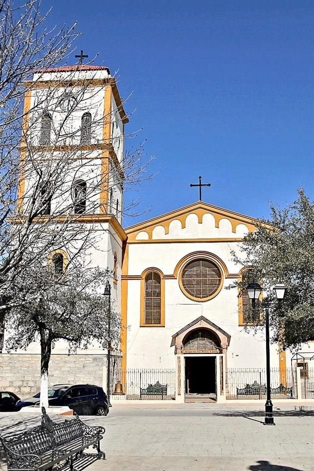 La Parroquia San Juan Bautista de Lampazos data del siglo 17.