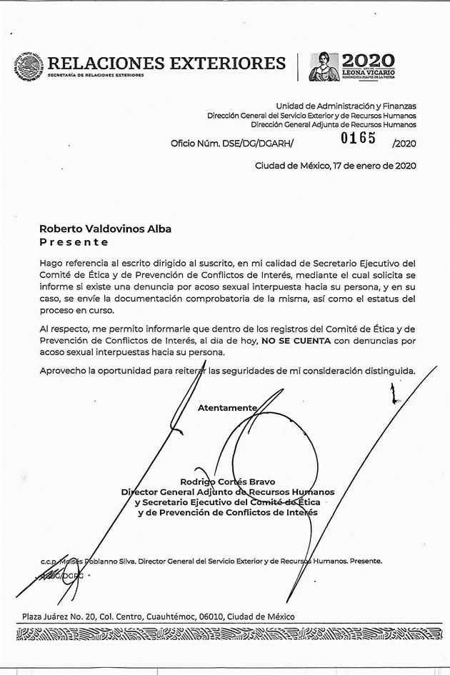 Valdovinos exhibió un documento del Comité de Ética de la Secretaría de Relaciones Exteriores (SRE) donde se afirma la inexistencia de esas denuncias.