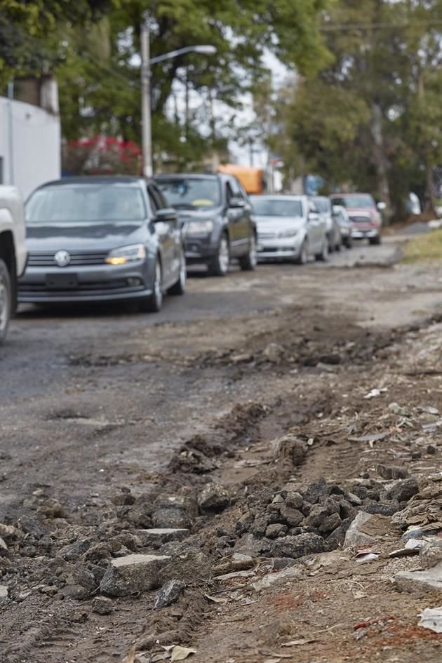 El mal estado de las vías alternas causó la molestia de los conductores