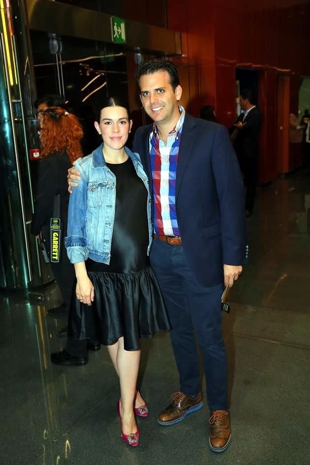 Tere de Saro de Martínez y Jaime Martínez