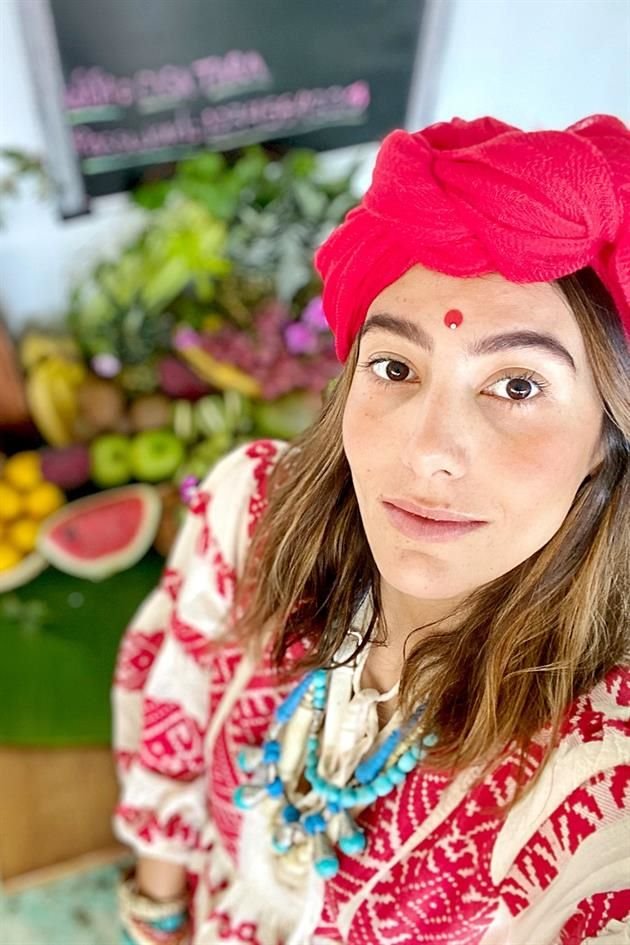 Karla quiso compartir platillos tradicionales que se pueden preparar con la canasta que cualquier mexicano tiene en su despensa, como lo es el jitomate, el chile, las tortilla, entre otros.