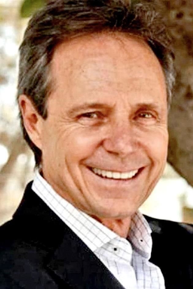 Carlos Eduardo Gudiño Lever, fundador de Mercedez- Benz Star Patria.