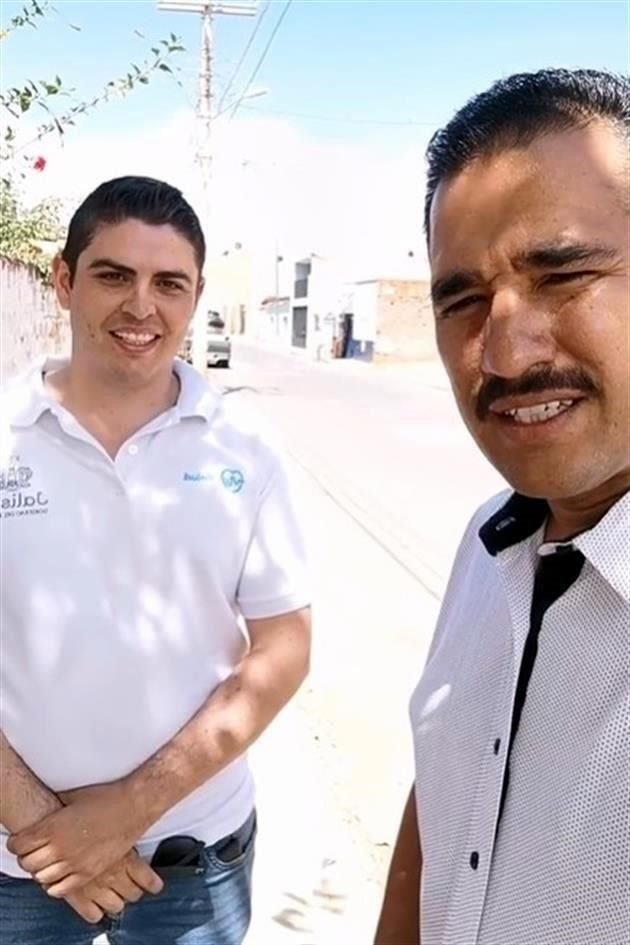 El Alcalde Marco Tulio Moya  (derecha) hizo un video para redes sociales en el que señaló a una familia contagiada por Covid-19.