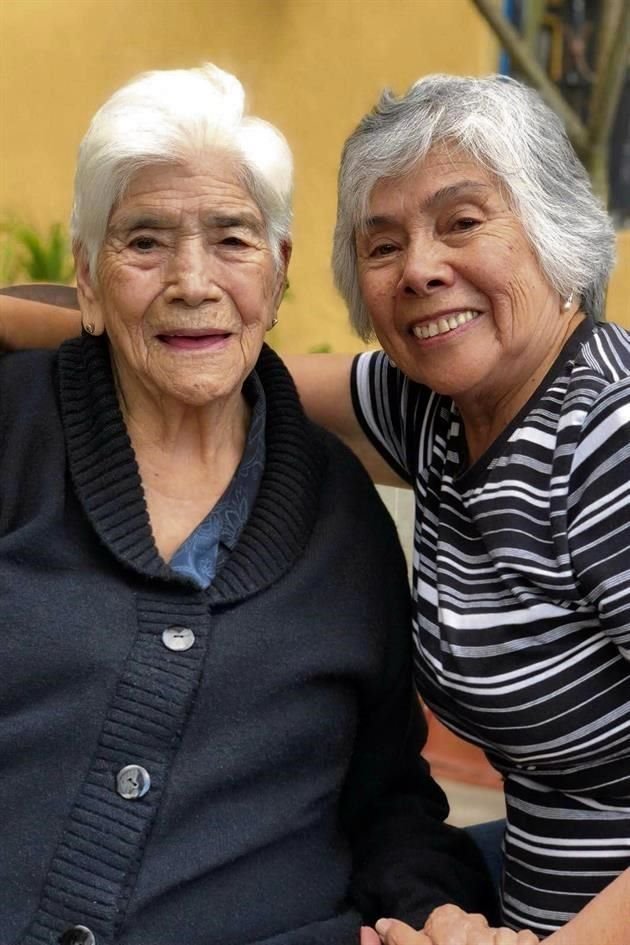 Josefa Correa y Raquel Godina.