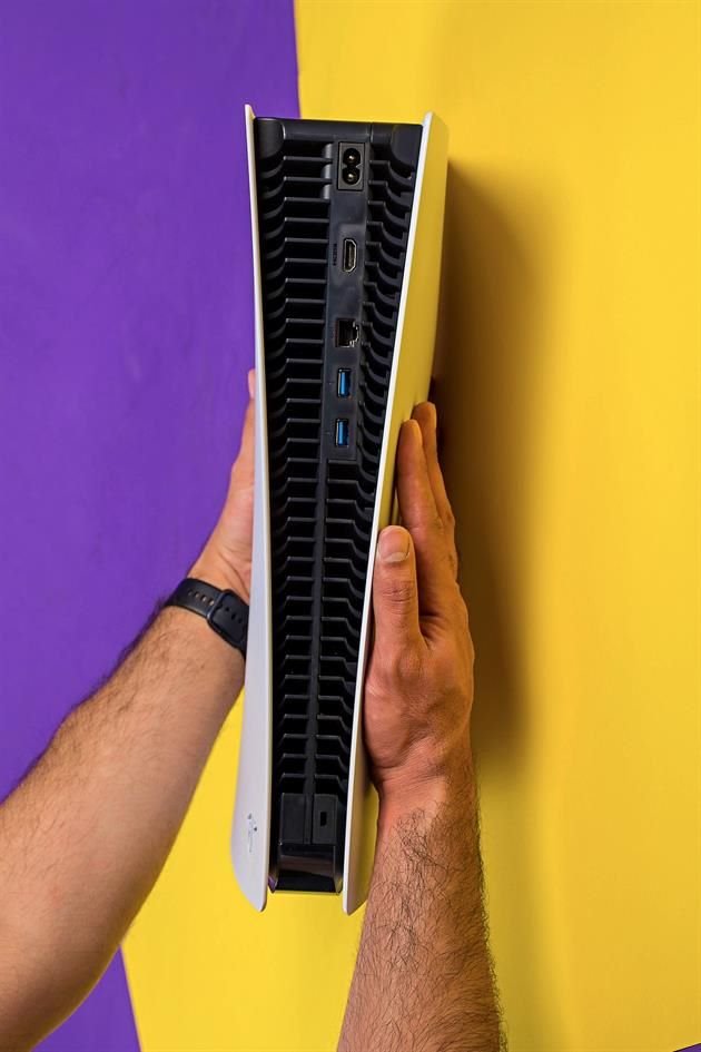 La nueva consola tiene salida de video compatible con televisores 4K, con tasa de refresco de hasta 120 Hz.