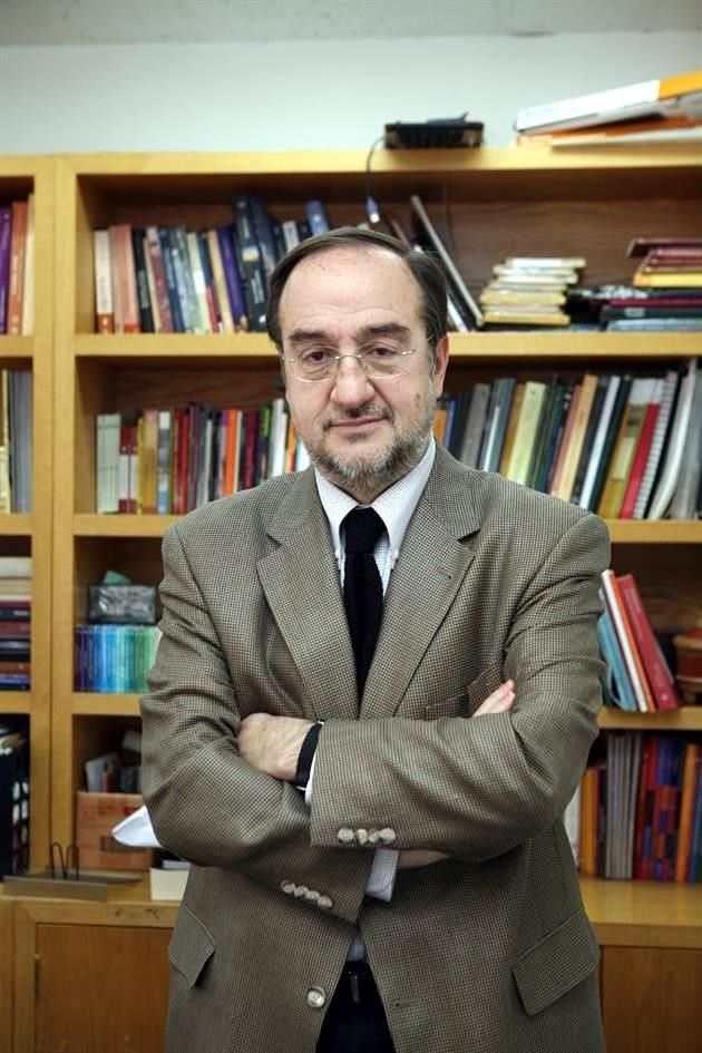 De Maria y Campos, quien dirigió el INAH y el Instituto Matías Romero de la Secretaría de Relaciones Exteriores, entre otras organismos, falleció este miércoles a los 71 años, víctima de un infarto.