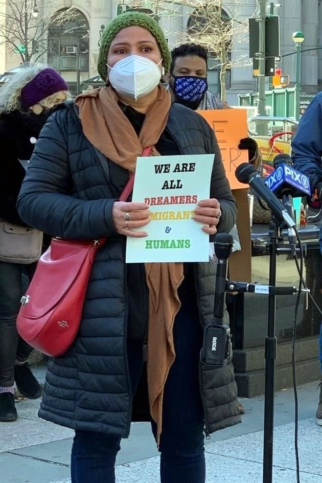 Dariela Moncada Maradiaga protesta para que liberen a su hermano Javier Castillo, en enero pasado en NY.