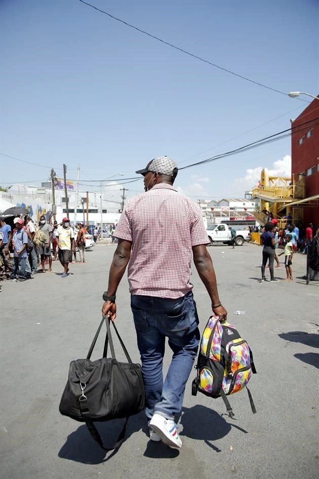 Más de 500 haitianos abarrotaron también Casa Indi, albergue que da atención a migrantes.