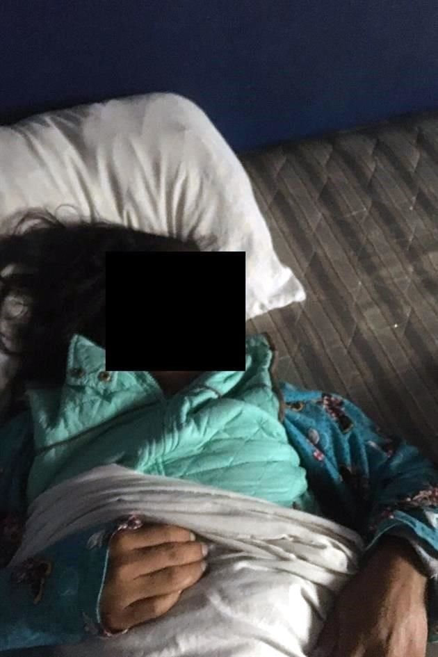 Personal del motel 'Posada del Rey', en La Paz, Edomex, localizó a una mujer muerta en una de las habitaciones, luego de que el tiempo de servicio concluyera.