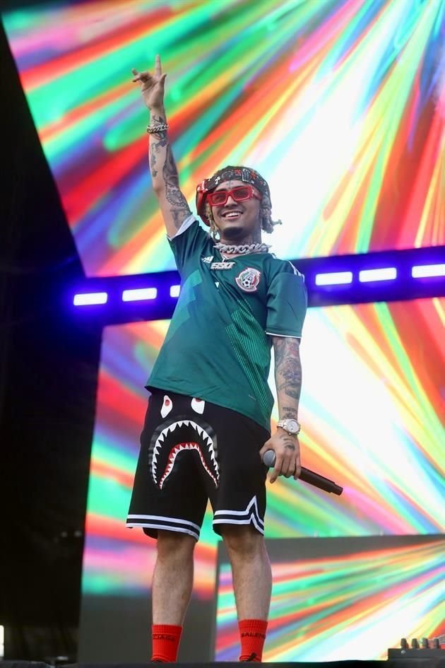 Al caer la tarde, el rapero estadounidense de origen colombiano Lil Pump se abría camino entre el público para impregnarse de la energía regia que imperaba en el Parque Fundidora.