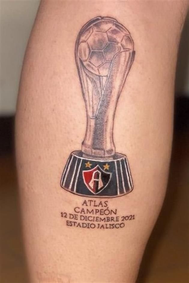 Tras romper los 70 años de sequía con un bicampeonato y el Campeón de Campeones, muchos fans rojiengros inmortalizaron el momento en su piel.