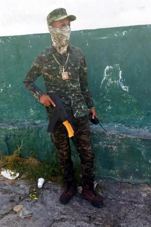 Un comando secuestró una pipa que llevaba agua a habitantes de Colonia Independencia, NL, para abastecer a otra zona, denunció diputada.