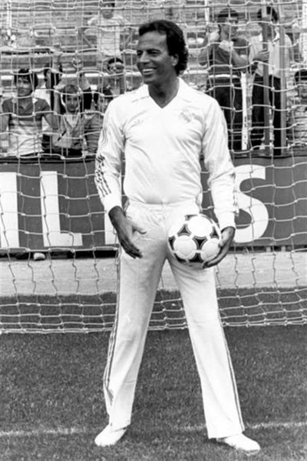 Julio Iglesias fue prometedor portero del Real Madrid.