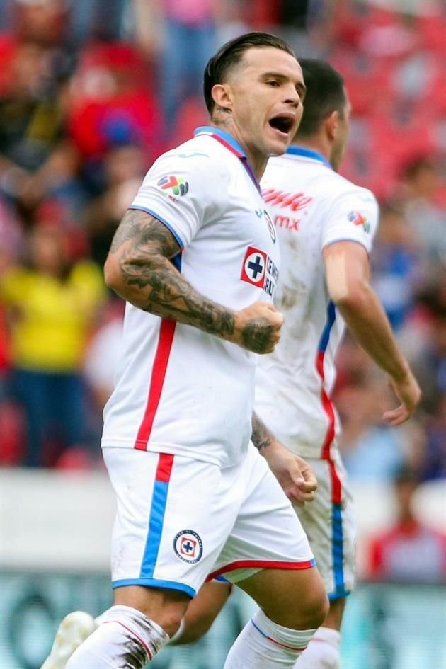 Tabó confía en que Cruz Azul peleará por el título.