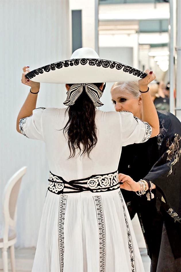 En 2019 realizó un desfile inspirado en la charrería mexicana.