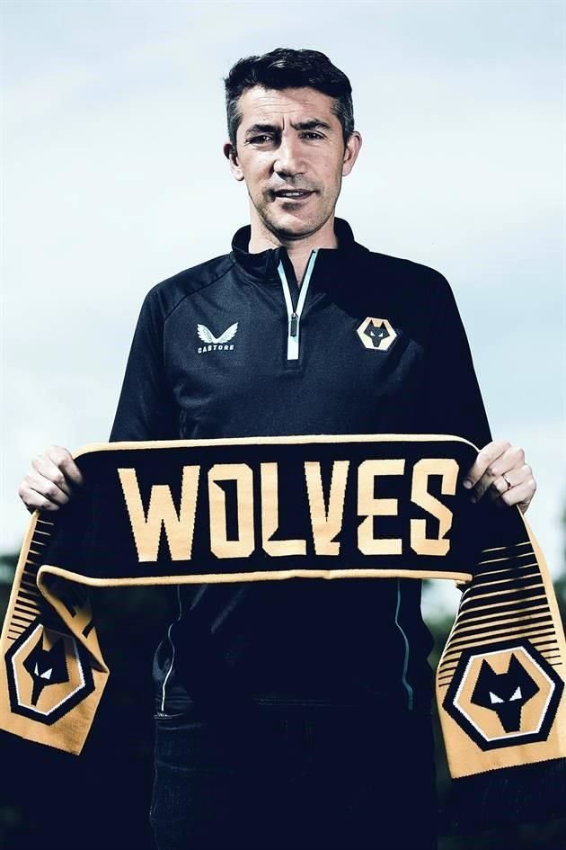 Bruno Lage ya posó con los colores de su nuevo equipo.