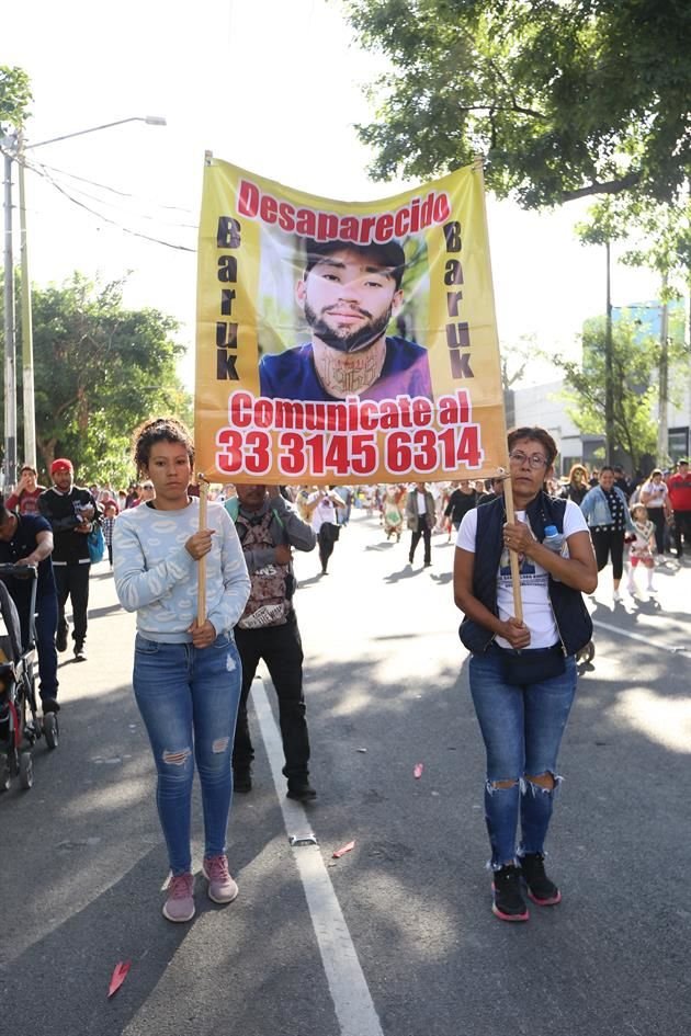 La fe movió a miles de católicos, especialmente a quienes tienen familiares desaparecidos.