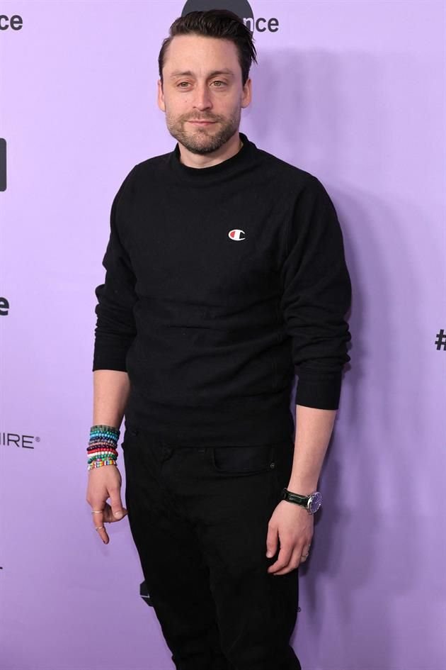 Kieran Culkin llega a la premier de 'A Real Pain', en el Festival de Sundance.