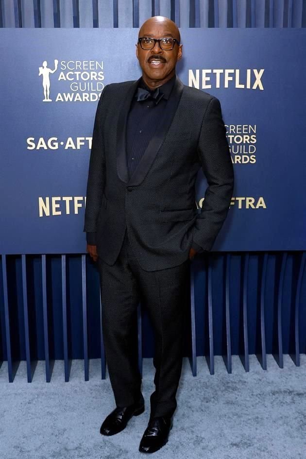 Courtney B. Vance también se hizo presente en la noche del galardón que premia a los actores.