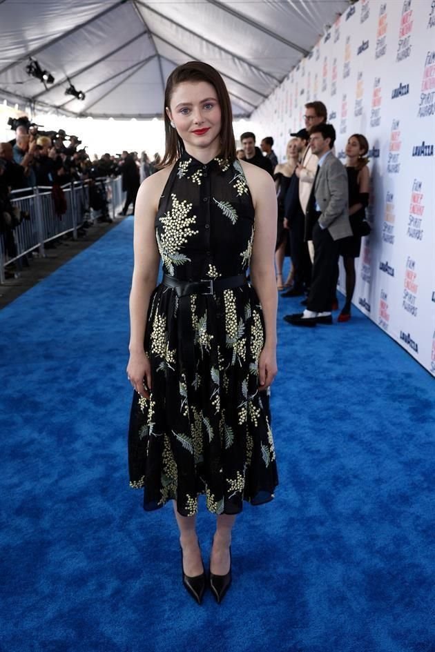 Thomasin McKenzie, a quien vimos en 'El Misterio de Soho', desfiló por la alfombra azul.