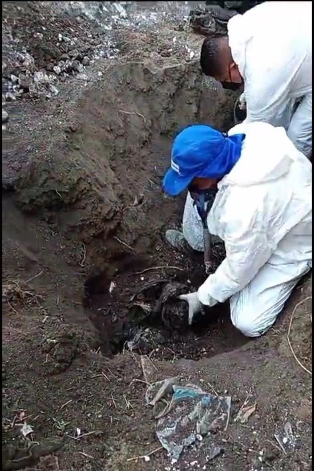 Guerreros Buscadores de Jalisco realizaron una búsqueda en un predio de la Colonia Miguel Hidalgo, y hallaron 9 bolsas con restos humanos.