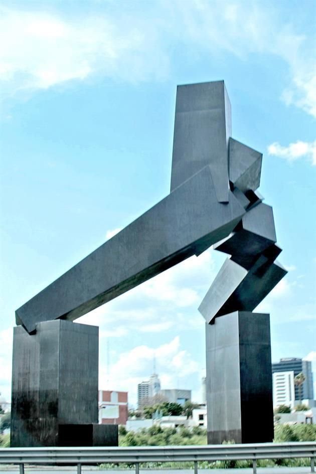 DESTINO * Bruce Beasley (EU) * Av. Morones Prieto, frente a la Col. Independencia