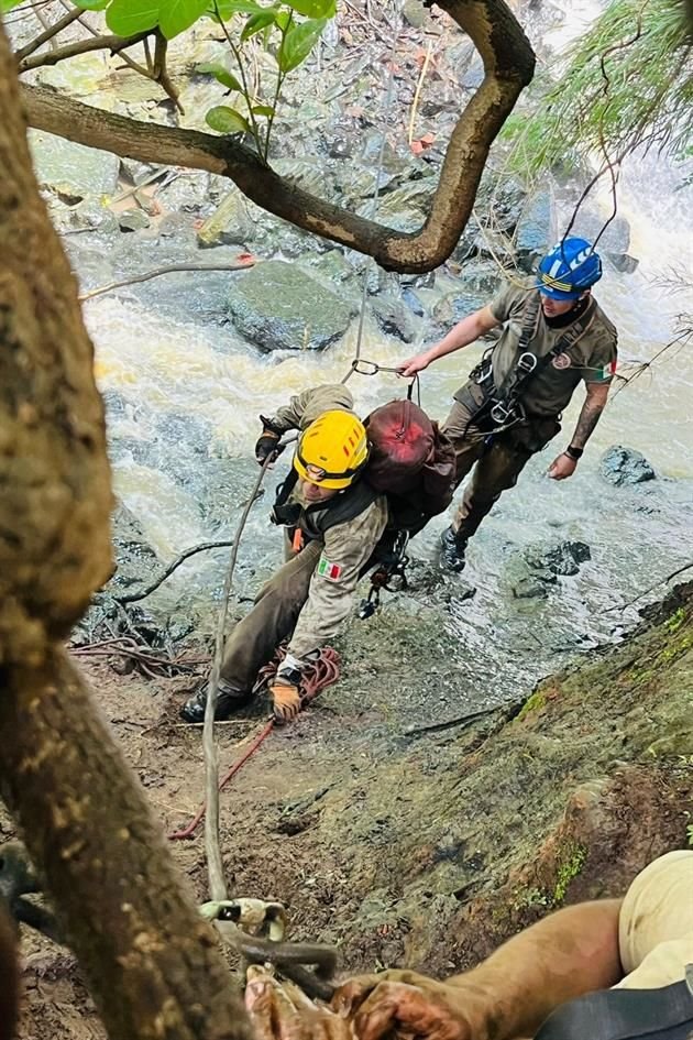 Un hombre que se extravió desde ayer en la Barranca de Colimilla fue rescatado este lunes por Protección Civil de Tonalá y paramédicos.