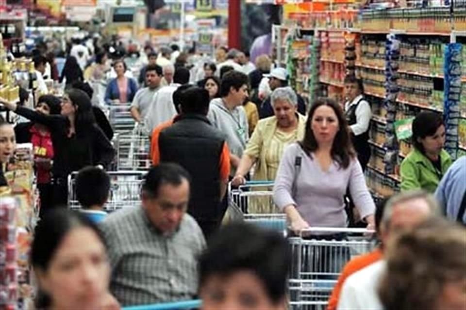 El consumo privado de bienes nacionales se acrecentó 0.78 por ciento en junio.