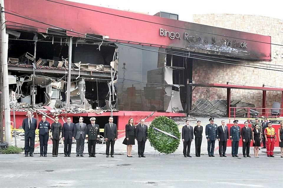 Al día siguiente, el entonces Presidente Felipe Calderón montó una guardia de honor en el exterior del inmueble ubicado sobre la Avenida San Jerónimo.