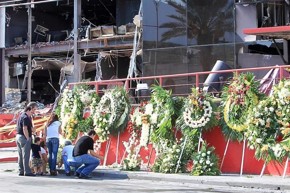 Tras el hecho violento más impactante en la historia de Nuevo León, al menos 2 mil 300 elementos federales fueron enviados para reforzar la seguridad en el Estado.