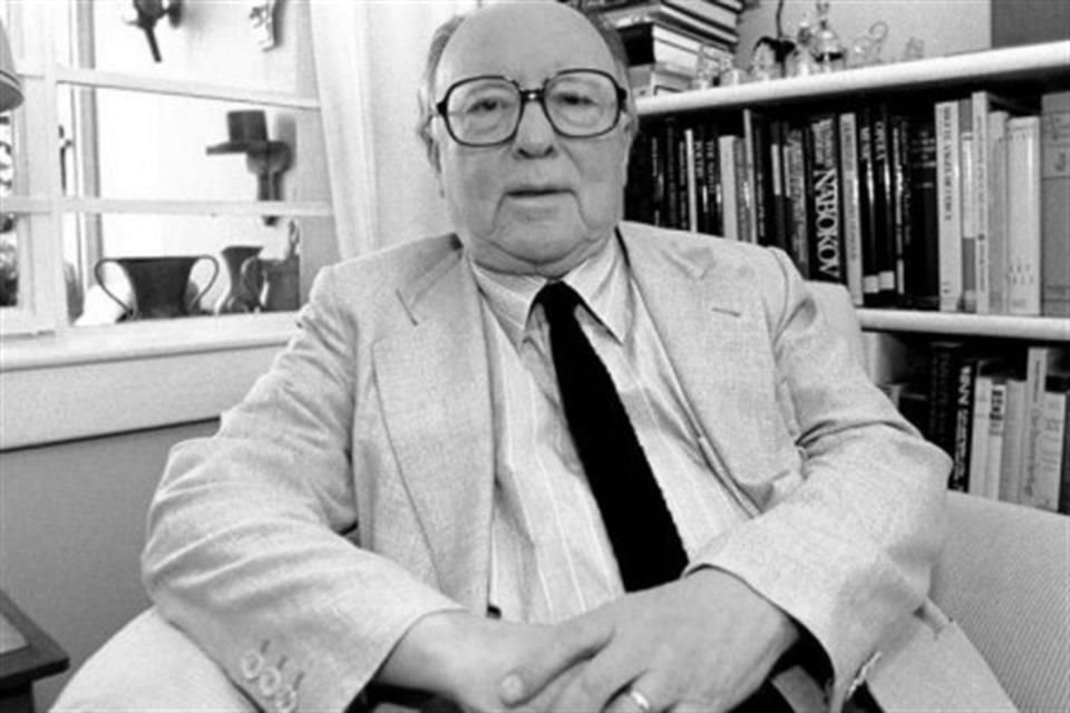 Augusto Monterroso (1921 - 2003): Este escritor, conocido por sus relatos breves nació en Honduras, pero adoptó la nacionalidad guatemalteca, ya que ahí pasó su infancia y adolescencia.